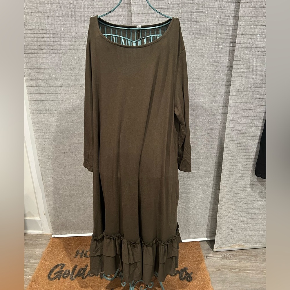 Women’s (1X) Olive Green Long Sleeve Dress